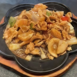 83. TIE PAN DE POLLO