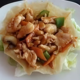 82. POLLO CON SALSA GONBAO
